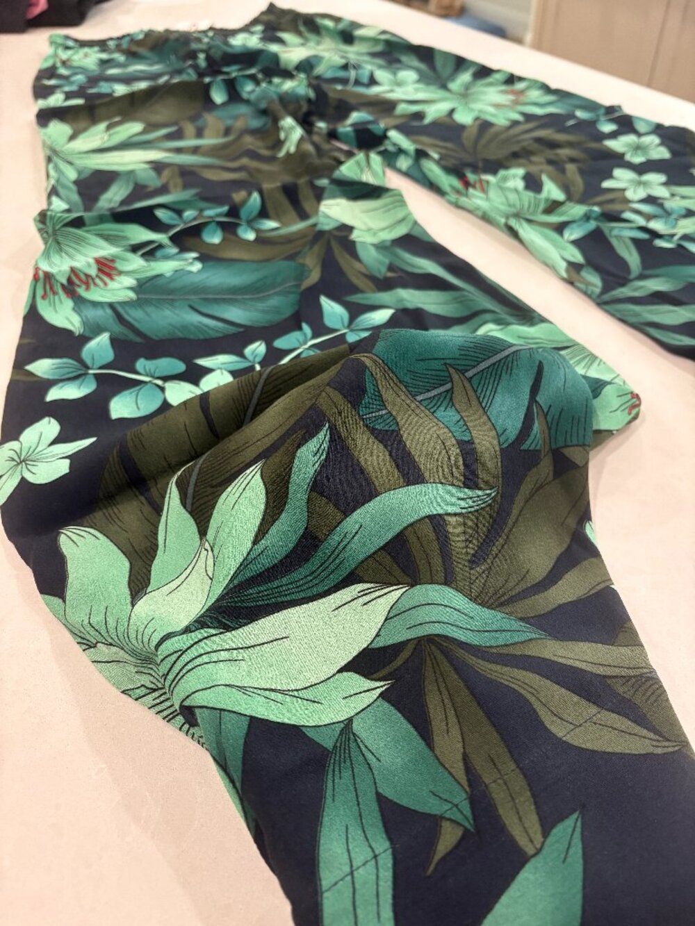 ✨ Zara Tropical Wide Leg Pants – NWT – Size Small ✨